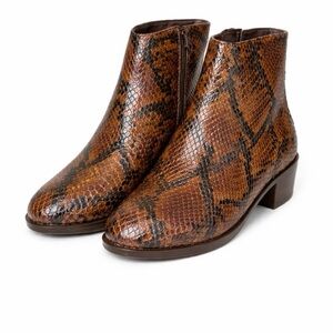Clarks Brown Snakeskin Ankle Booties Women’s|Size 6.5 Zip Booties